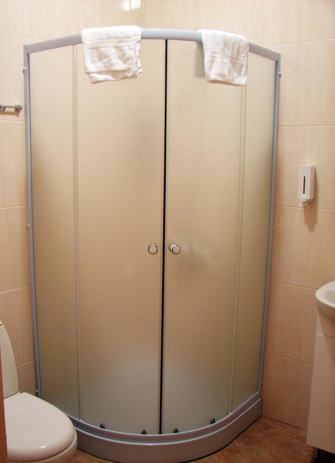 Pershyi Kordon Tourist Complex Hotell Medvedevka Rum bild